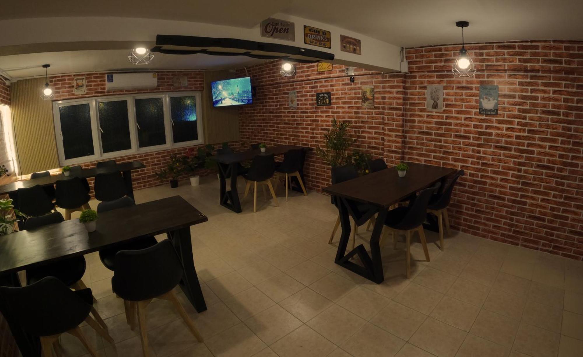 Kpop Hostel Karon Eksteriør billede